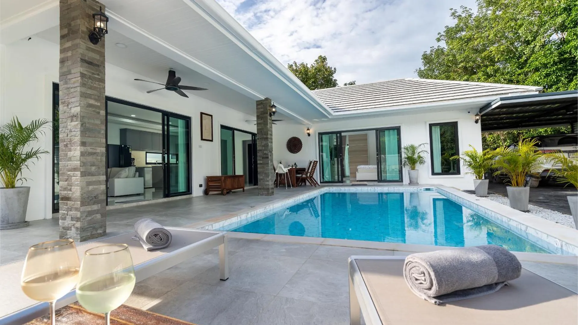Villa Mellies Home Ko Lanta Thailand